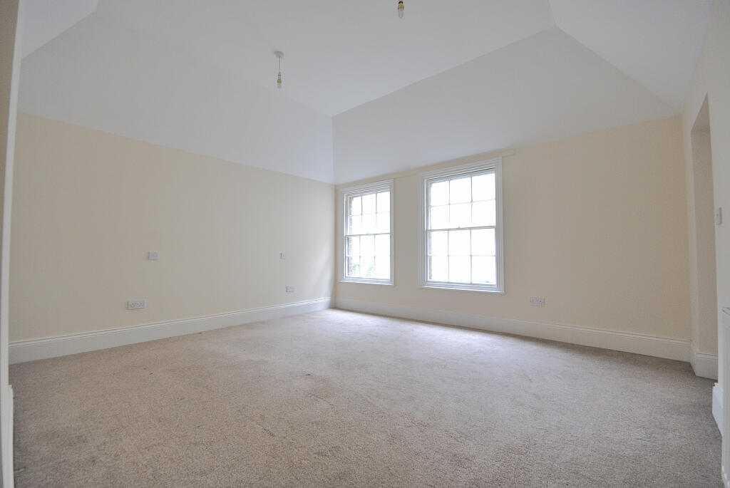 flat 2, 22a north st