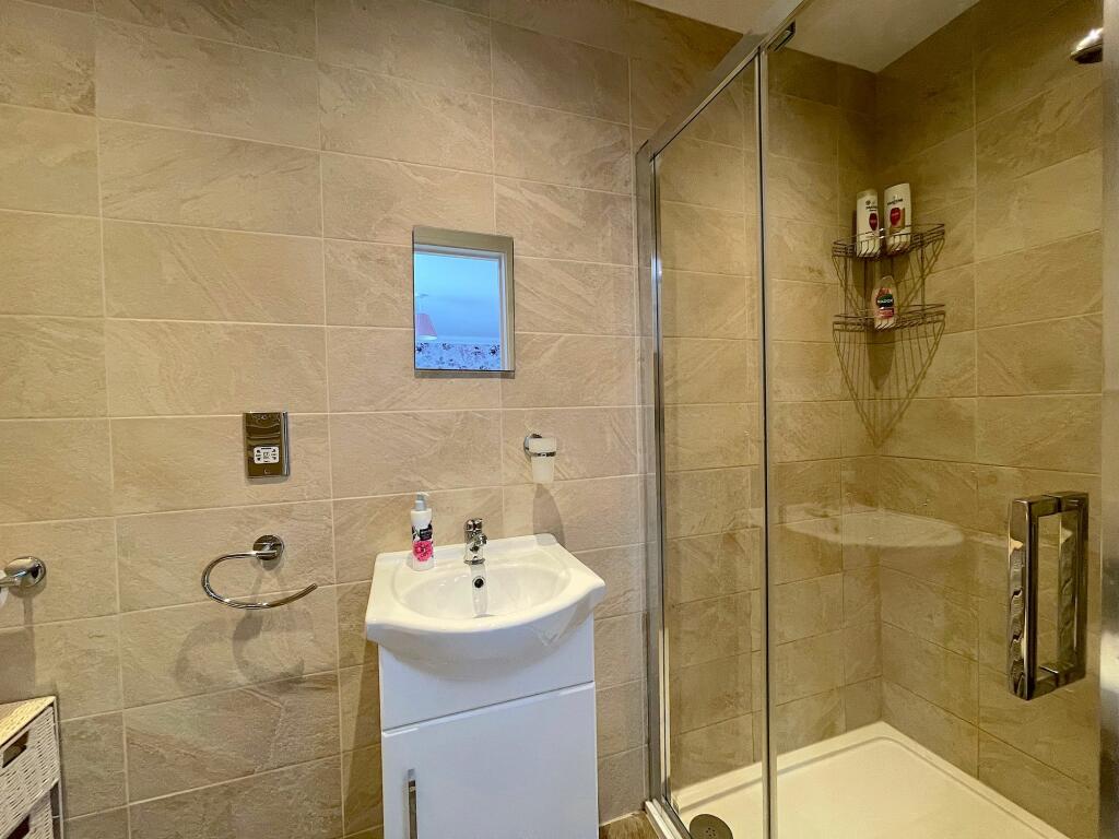 En-Suite Two (2)