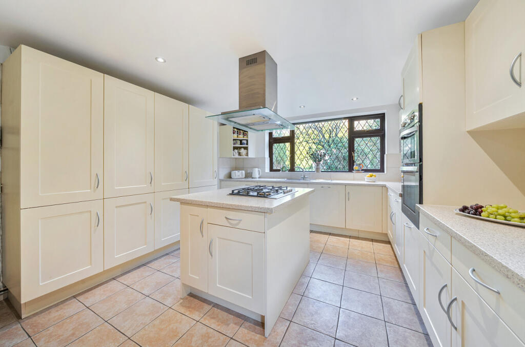 1384841-7-69455a0...