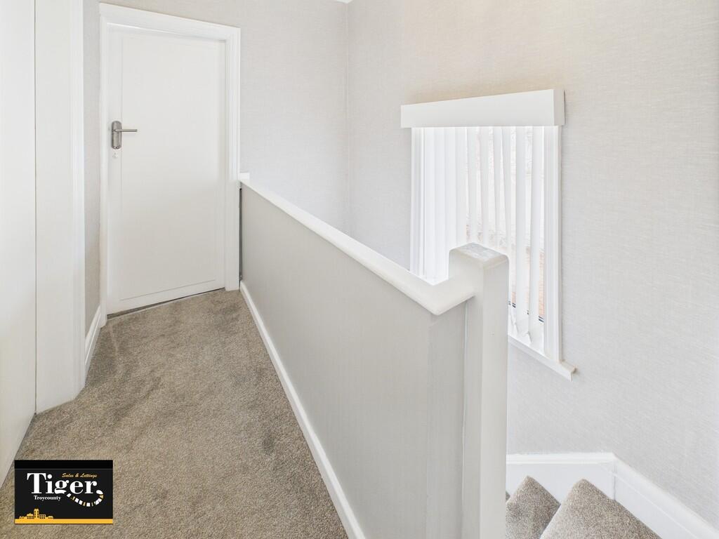 CAM02176G0-PR0652...