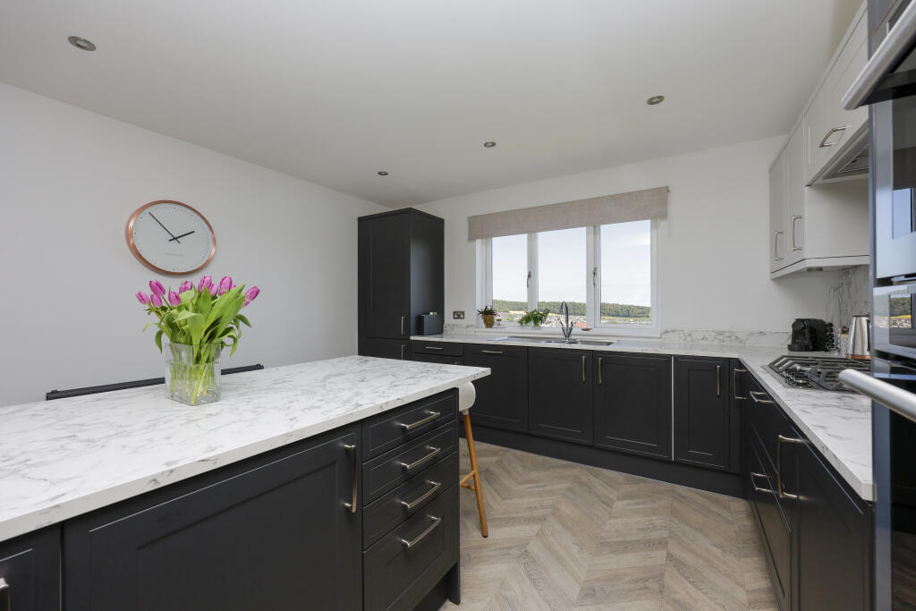 Breakfasting Kitchen