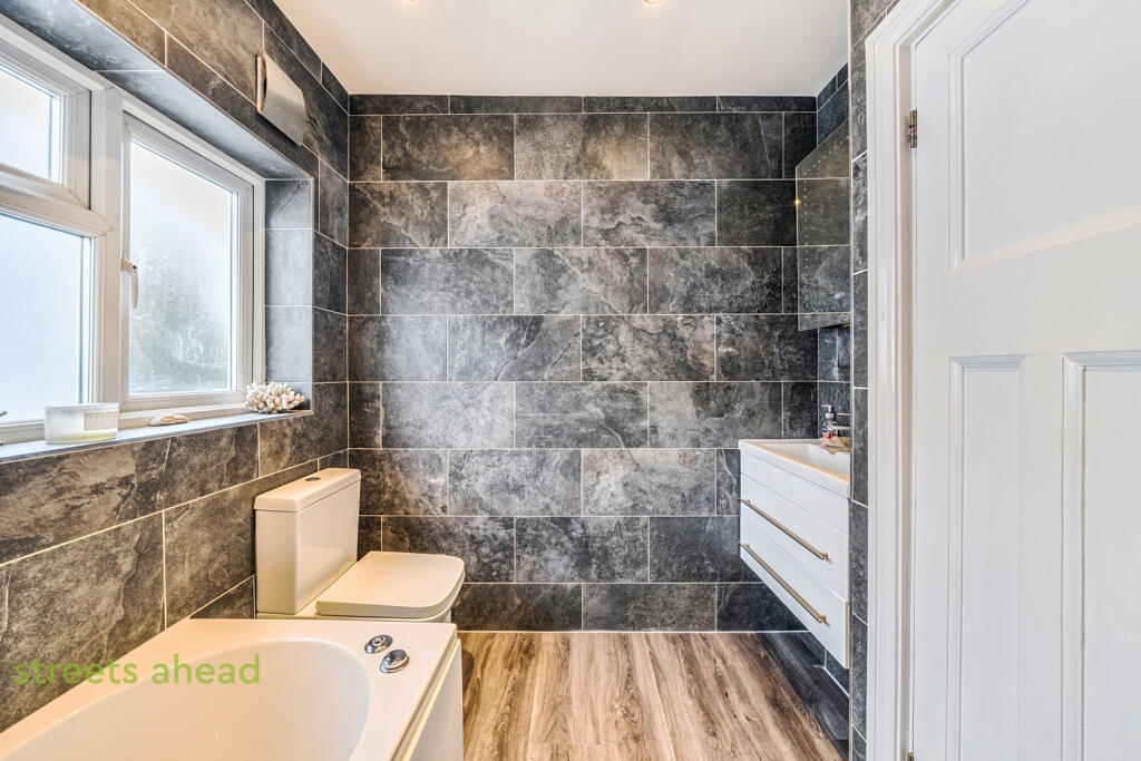 b6599454-dec8-478...