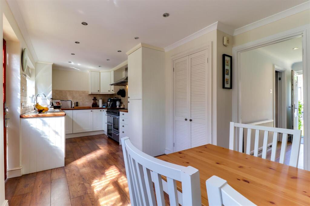 Kitchen diner 1.4.jpg