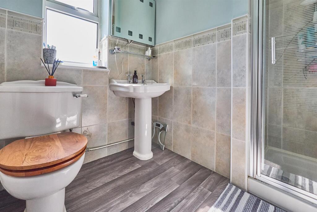 En Suite Shower Room