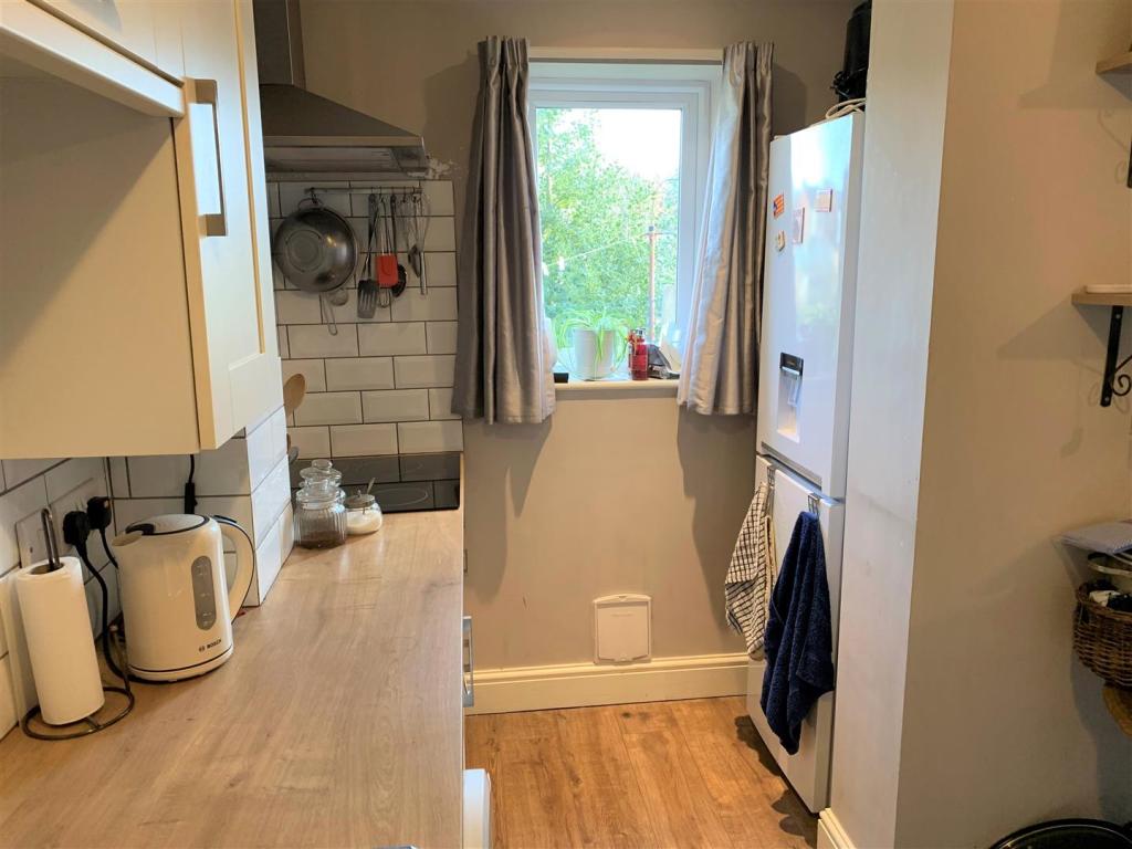 Kitchen 6.jpg