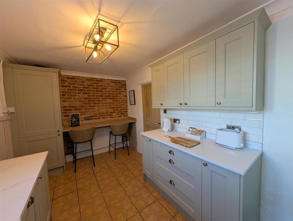 Kitchen/Breakfast Room