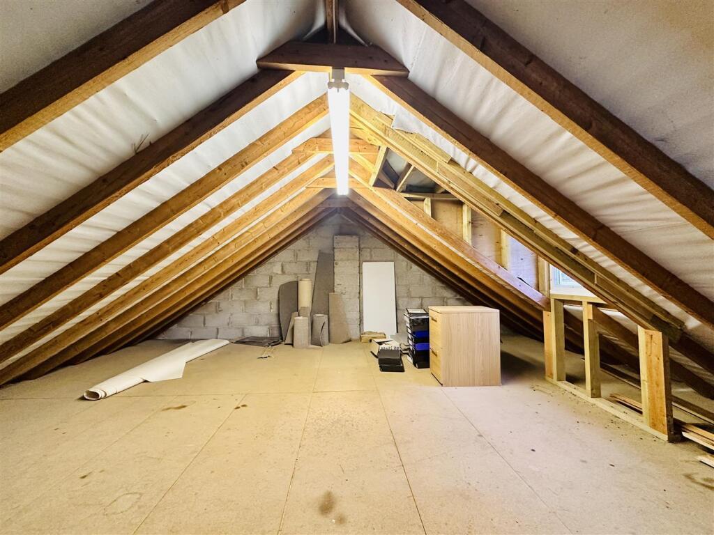 Garage/Loft Space
