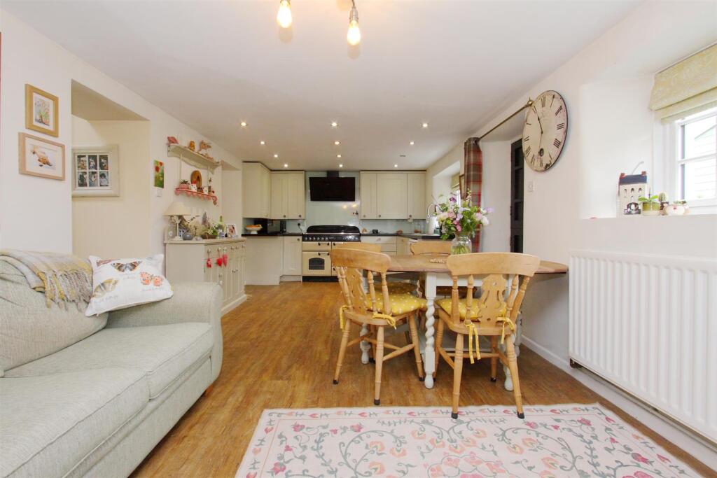 Ringwold Cottage - Kitchen/Breakfast &amp; Family Room