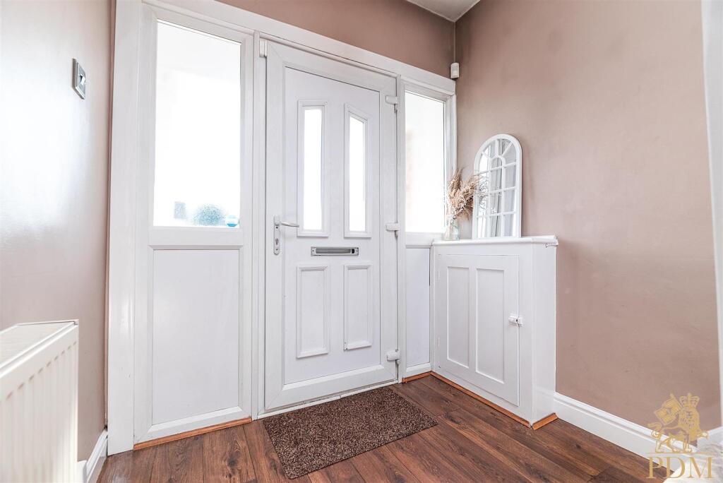 5 Balmoral Crescent Nottingham NG8 2DQ