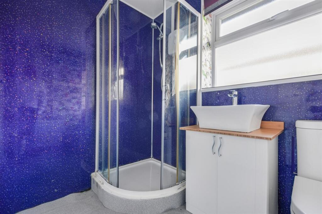 Shower Room.jpeg
