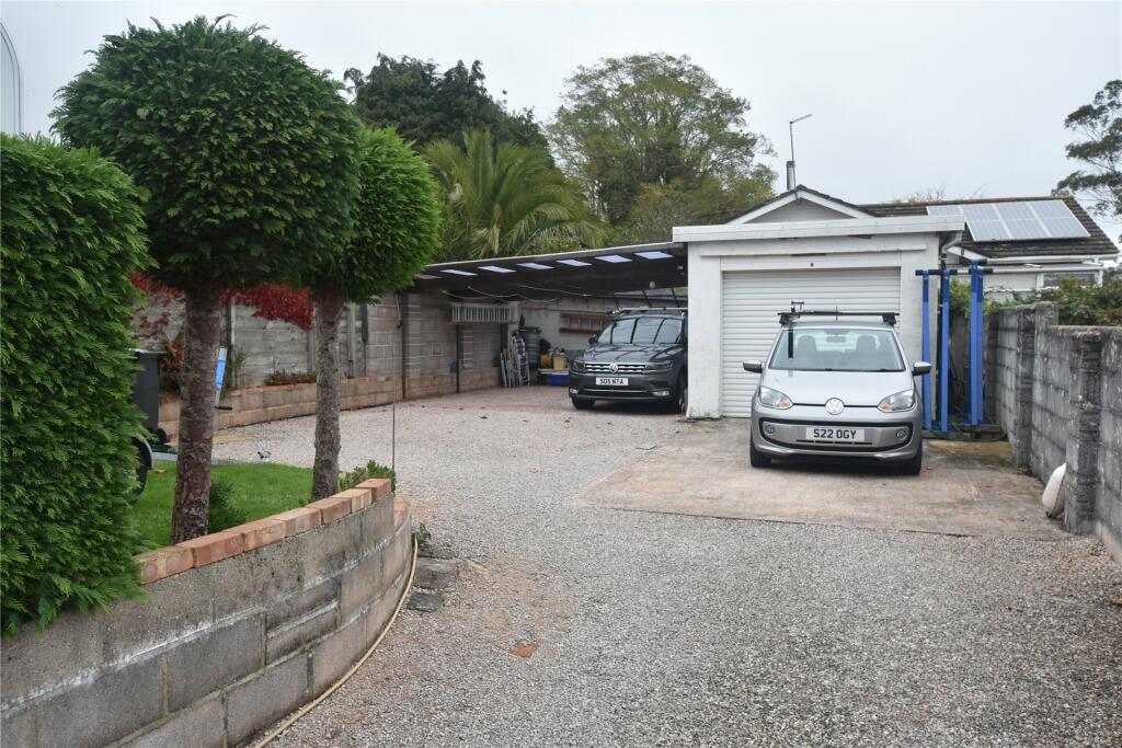 Garage &amp; Carport