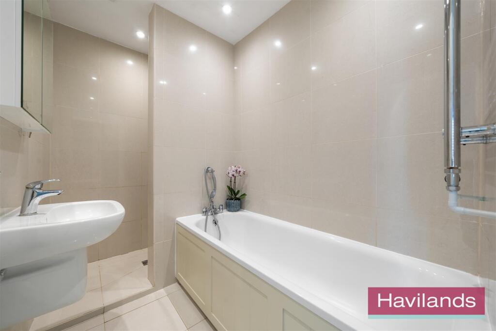 Blenheim Close-4.jpg