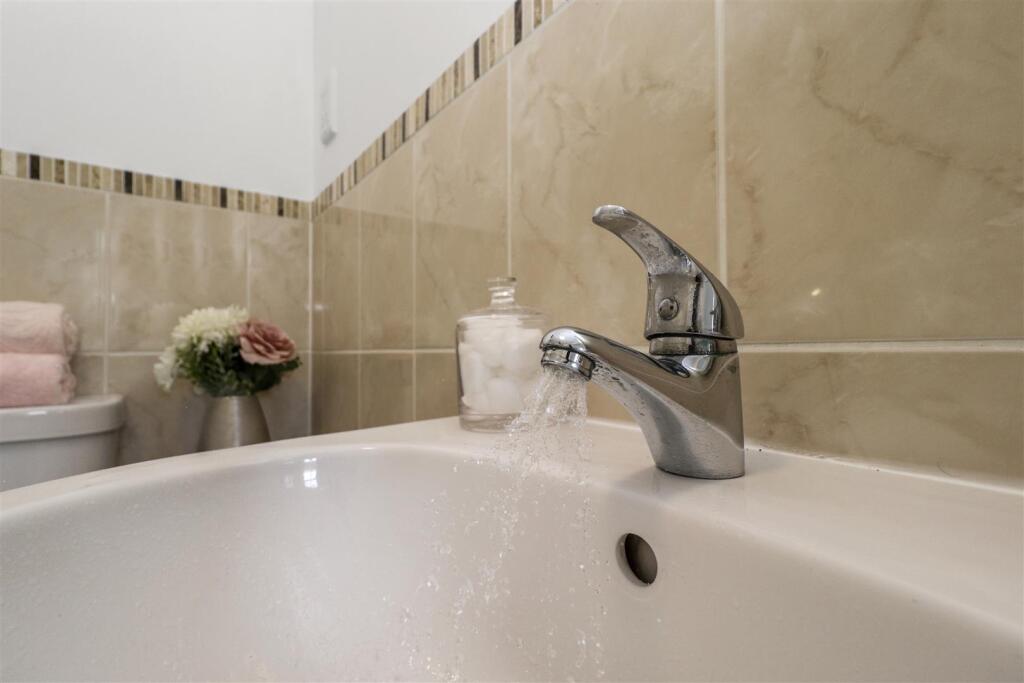 Main Bathroom