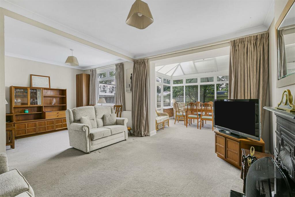 Chattern Road Bedroom Open Plan.JPG