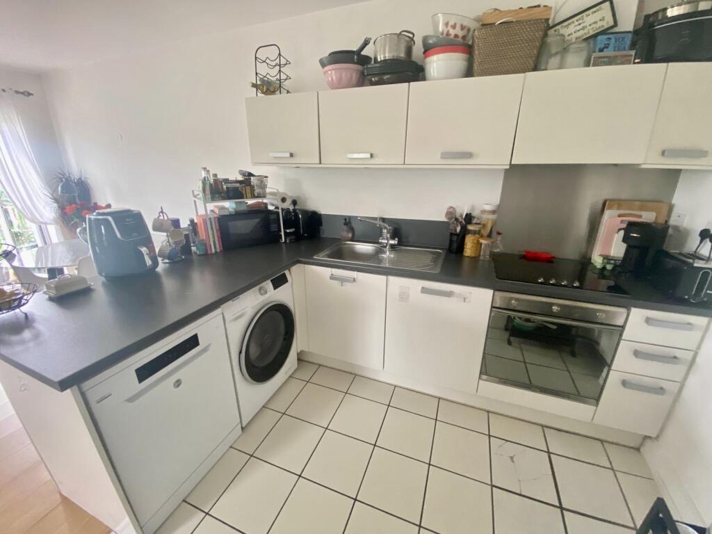 Kitchen.JPG