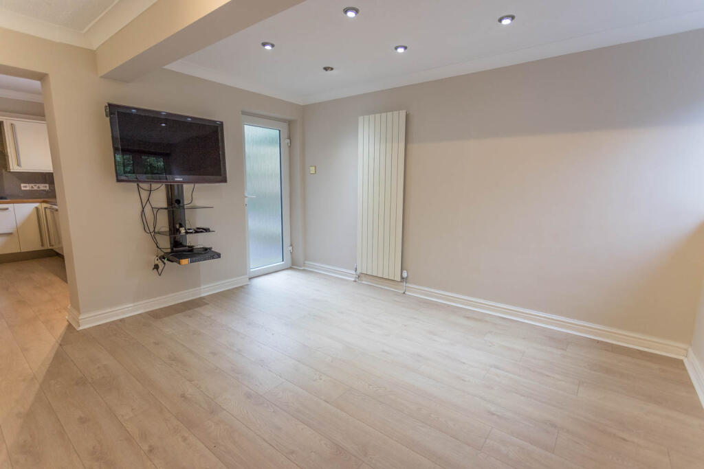 Breakfast Room/Utility Room