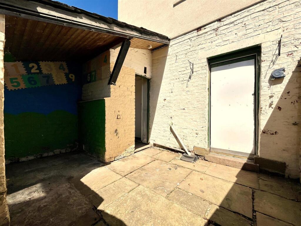 Backyard Aspect 2