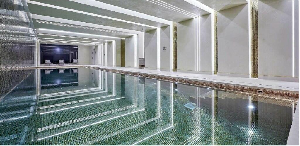 Pool &amp; Sauna