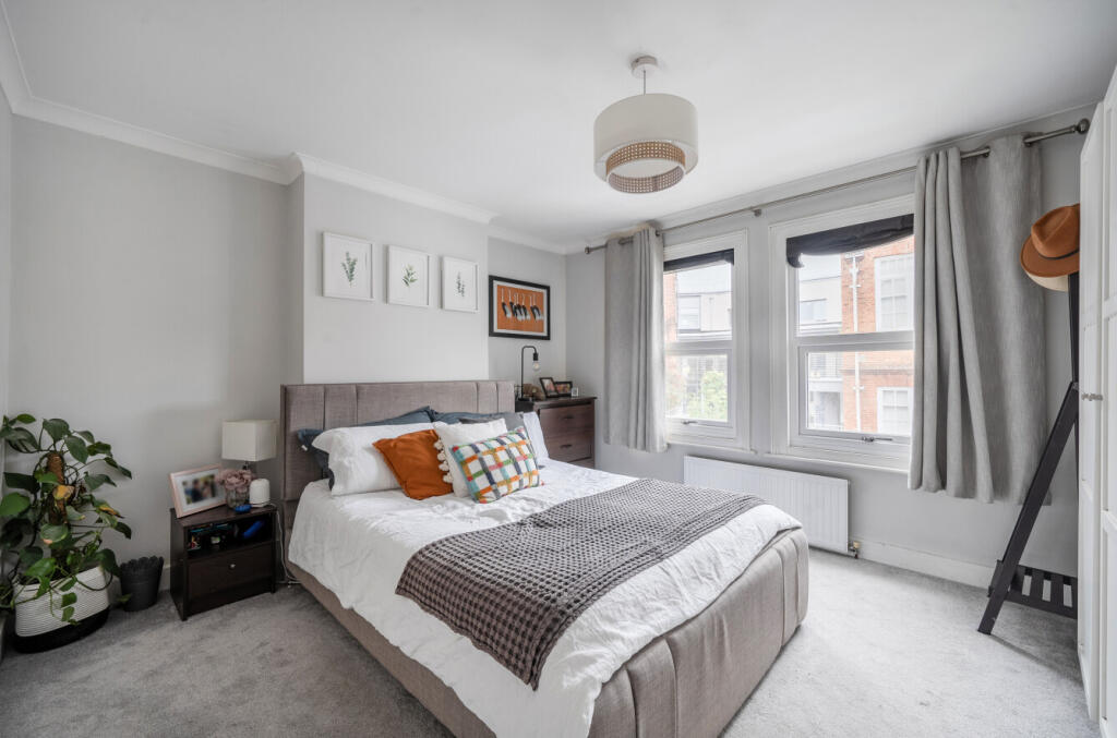 1369537-12-68ef7f...