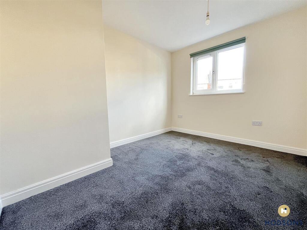 Bedroom 1.jpg