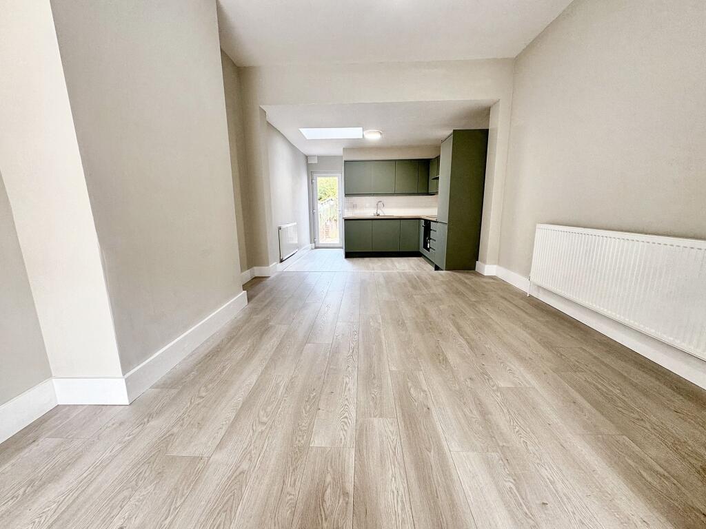 Lounge / Diner / Kit