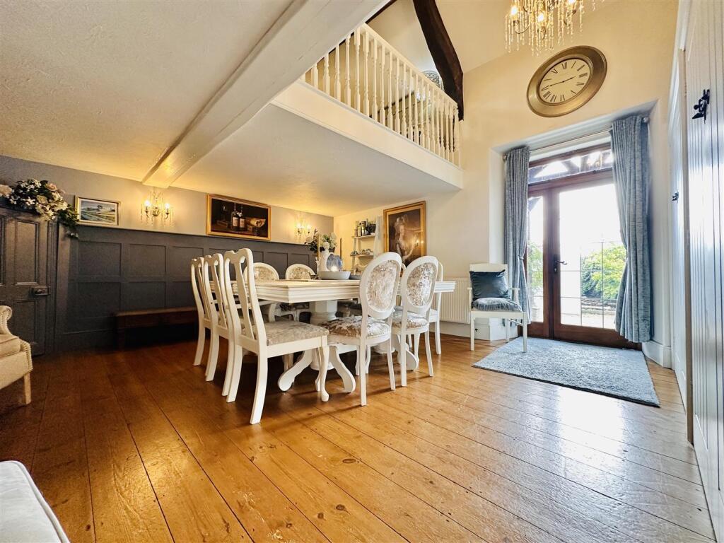 Entrance/Dining Hall