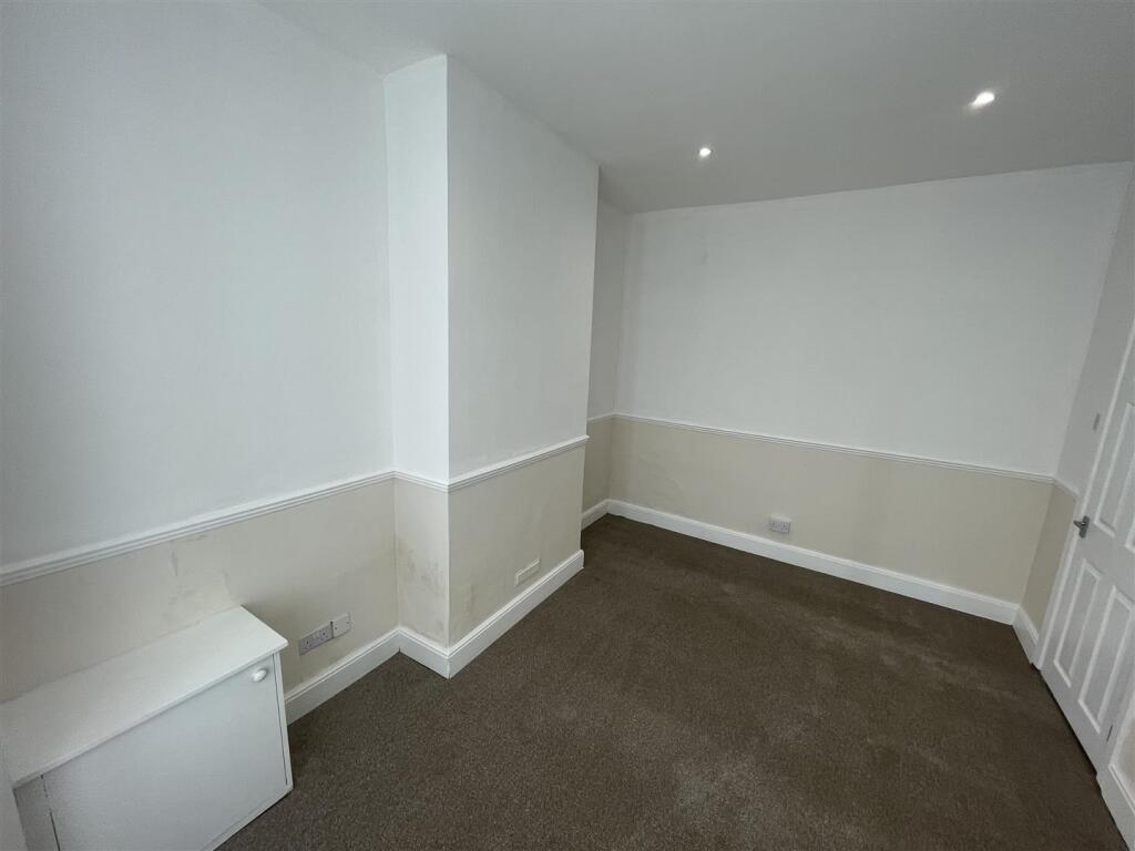 Photo 08-09-2025, 09 37 37.jpg