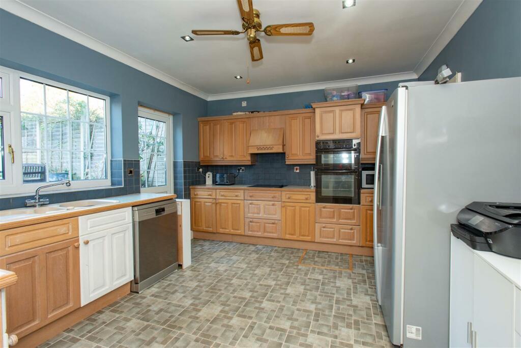 2024.02.12 67 Cloonmore Ave, BR6 9LG-3685.jpg