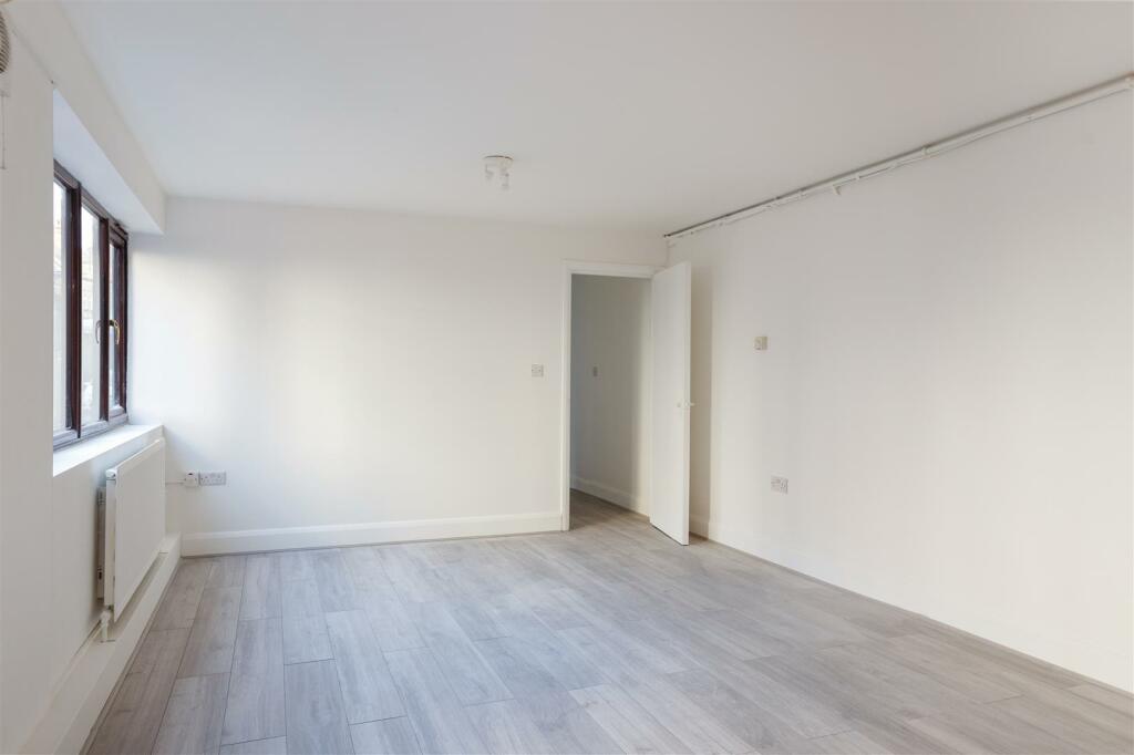 82855_Flat 1, 1 Kimberley Place - (5).jpg