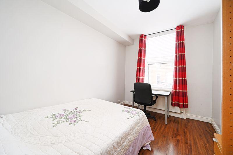 Ground Floor Bedroom / Reception Room 