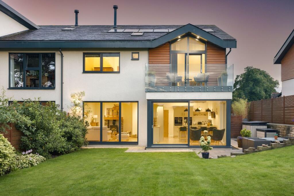 Ixworth, No.6 Viver Green