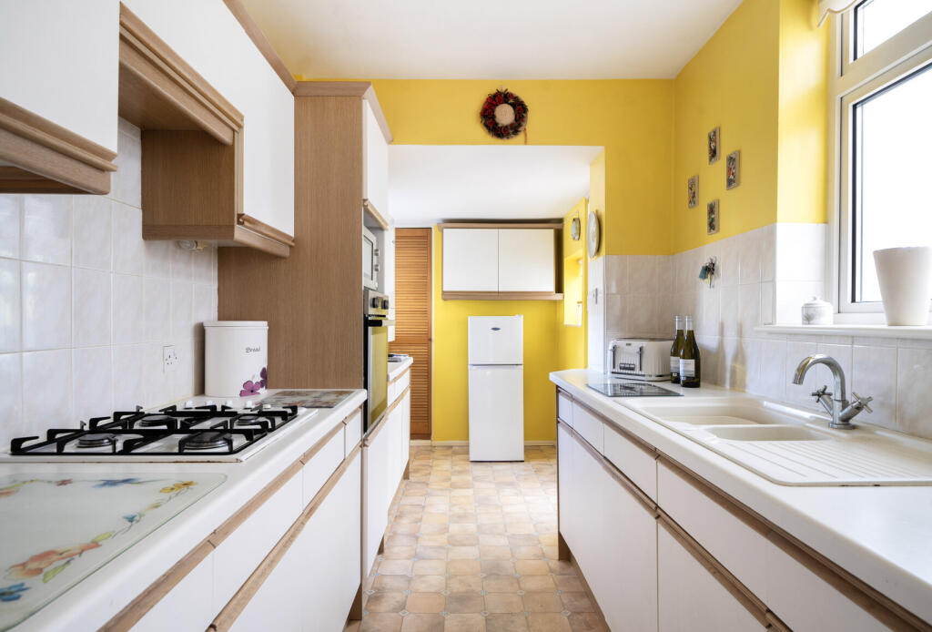 1345743-5-68b84ee...