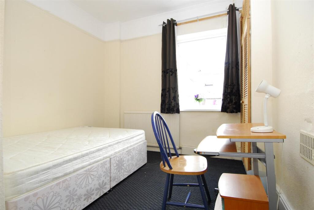 18BedfordPark006.JPG