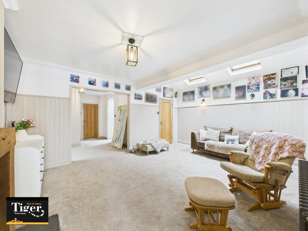 CAM03440G0-PR0361...