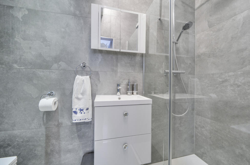 1314667-19-685c30...