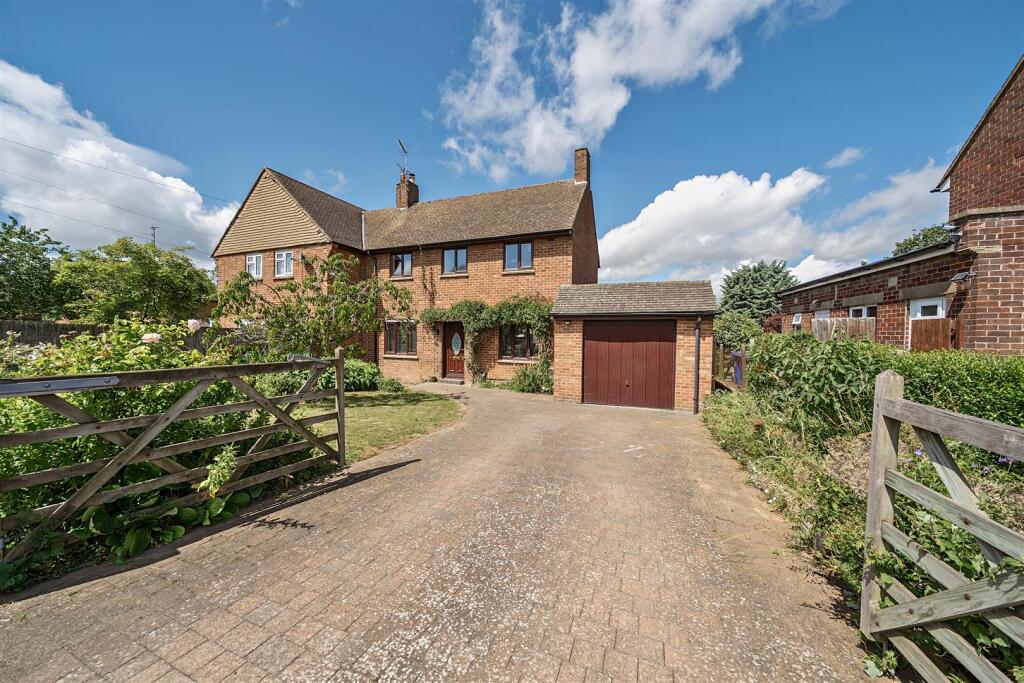 60 Kingsley Road, Silverstone (4).JPG