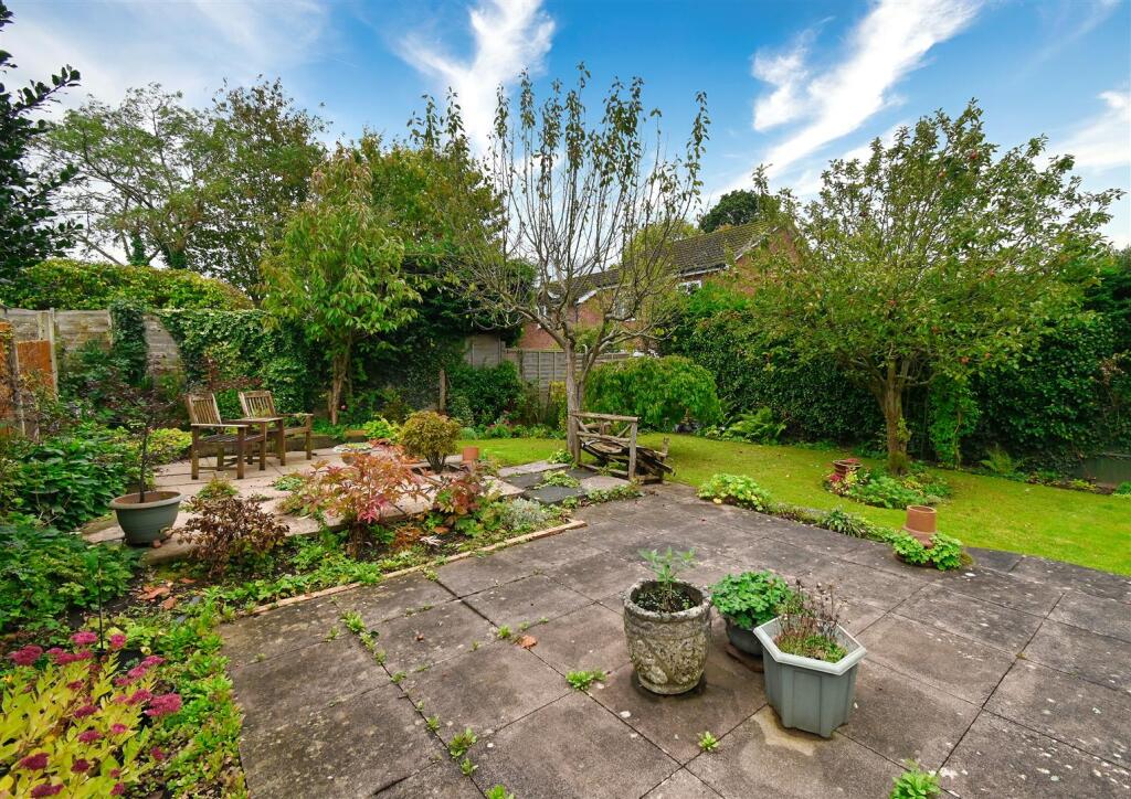 65 Six Ashes Road-16.jpg