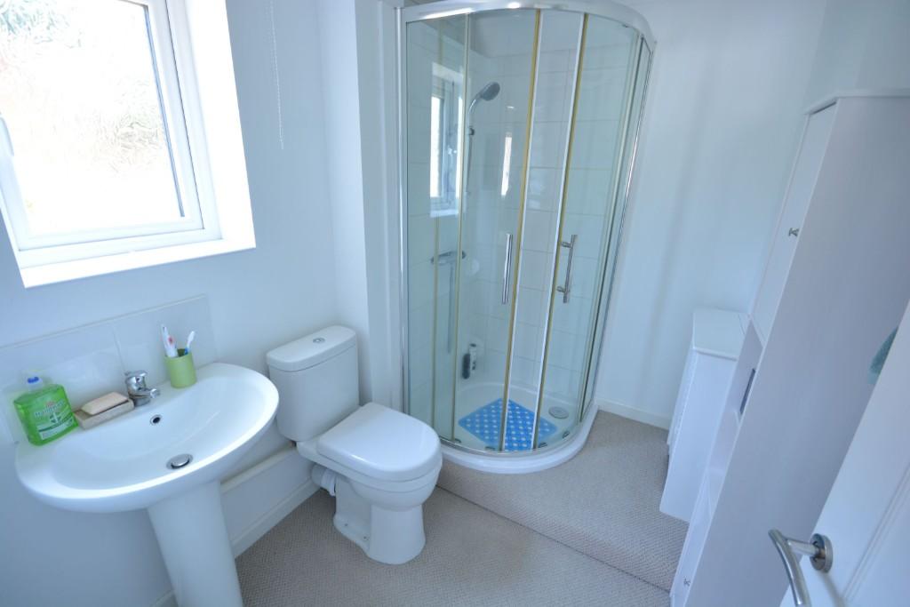 EN SUITE SHOWER ROOM