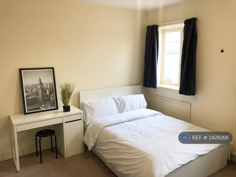 1 - Studio Double Bed 