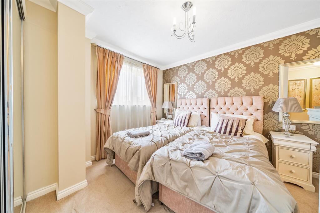 Owners Guest Suite (2).jpg