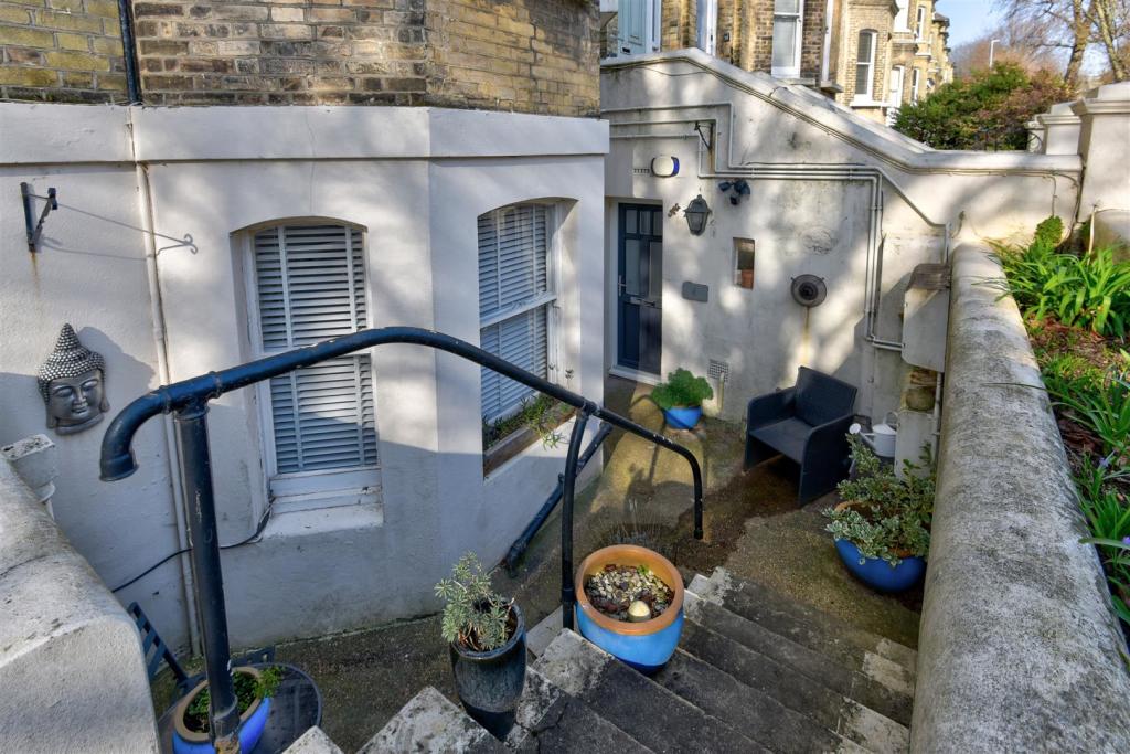 39wilbury-3.jpg