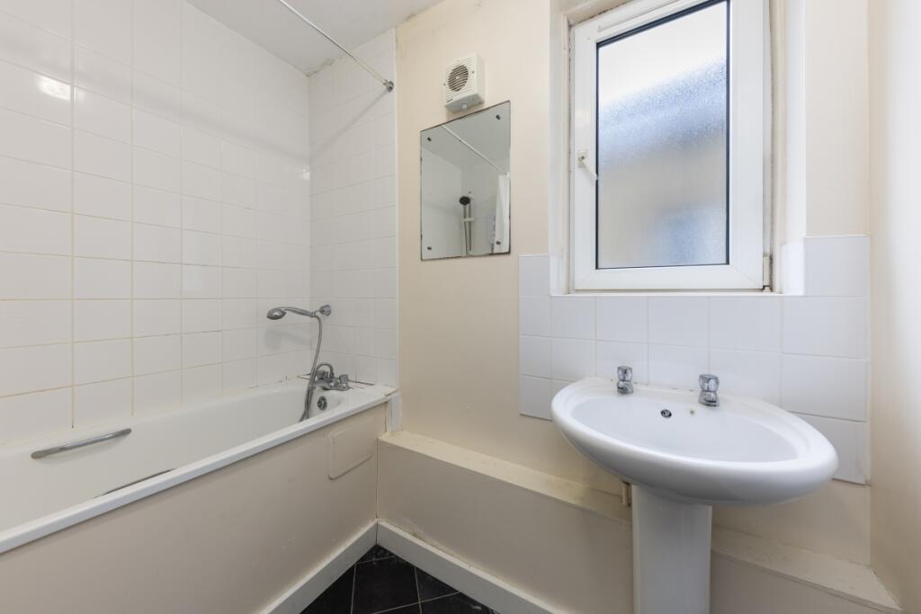 Stangate Flat 52 ...