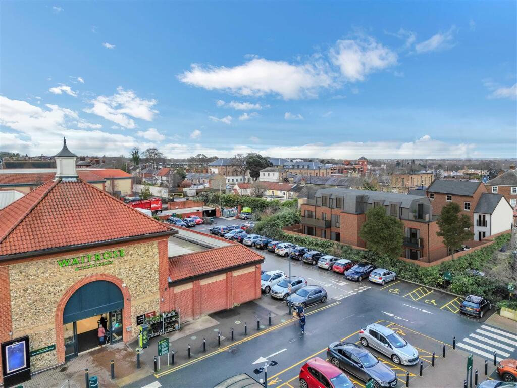 Saddler's Court, King's Road [Waitrose].jpg