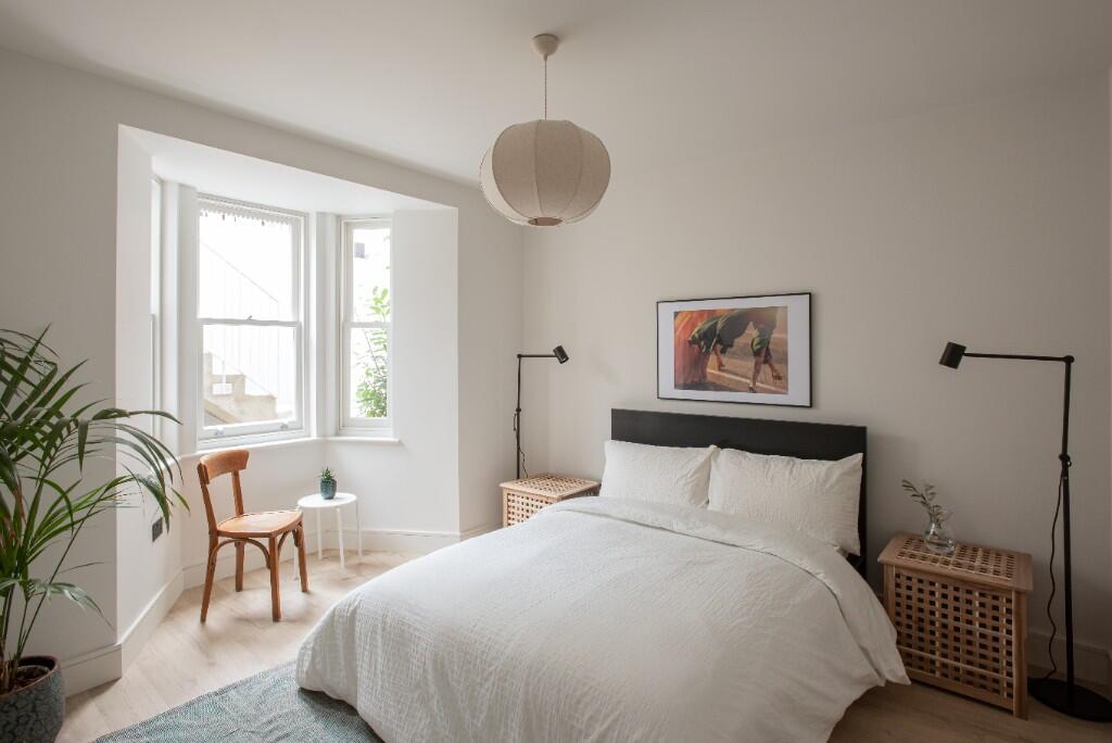 Bedroom (Front)