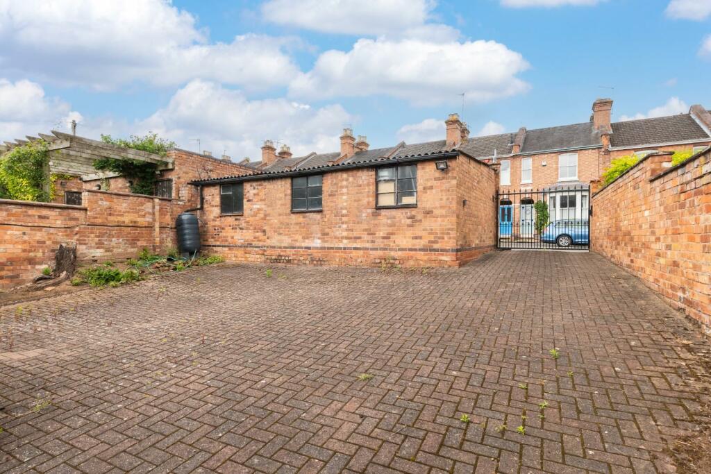 parking and garage-1.jpg