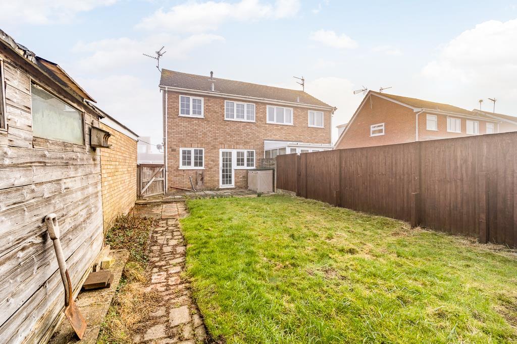 14 Chestnut Avenue (Donington)-8.jpg