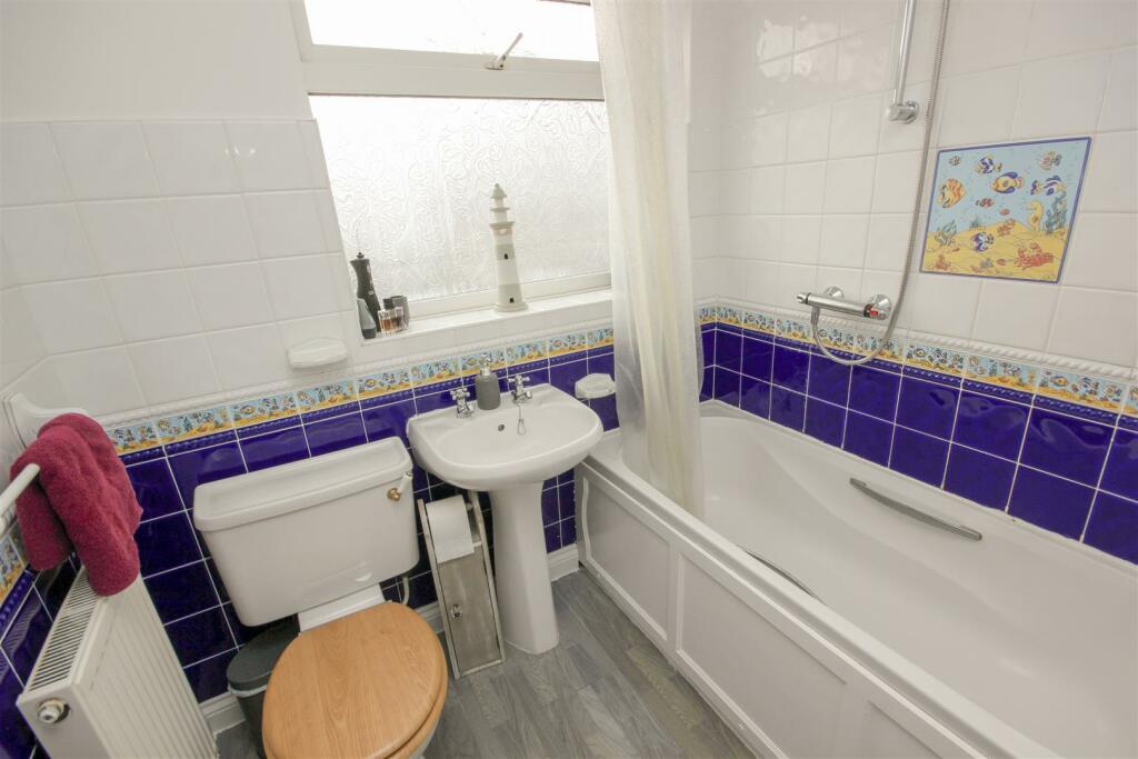 Bathroom.jpg