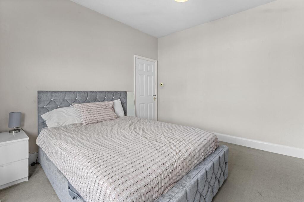 bedroom one #3.jpg