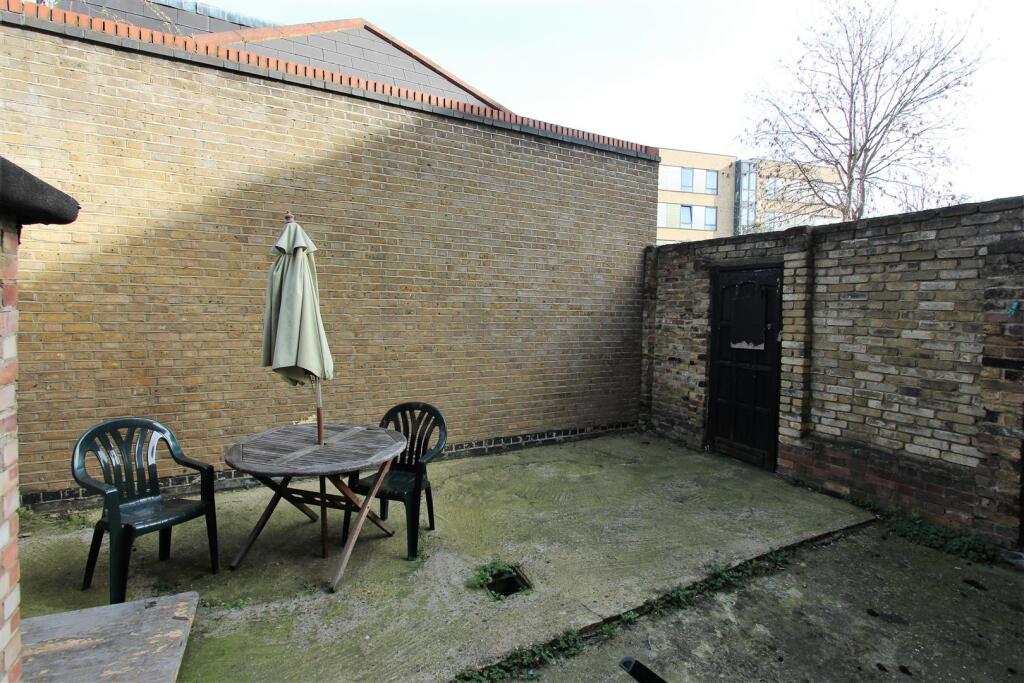 Courtyard Garden