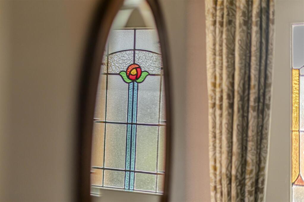 Feature Window
